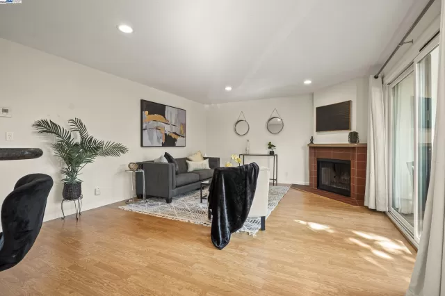 MLS: 41115005 Condo For Sale