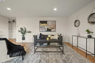 Photo #4: 41115005 Listing