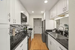 Photo #6: 41115005 Listing