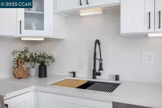 Photo #5: 41115050 Listing