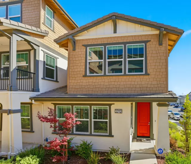 MLS: 41115058 Condo For Sale