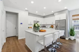 Photo #6: 41115058 Listing