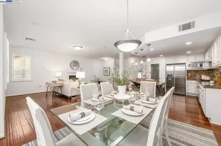 Photo #5: 41115092 Listing