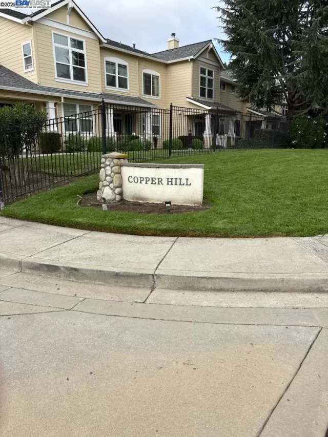 MLS: 41115133 Condo For Sale