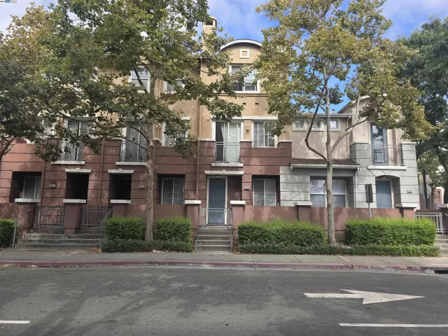 MLS: 41115136 Condo For Sale