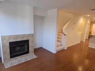 Photo #5: 41115136 Listing