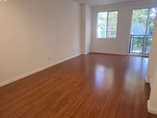 Photo #6: 41115136 Listing