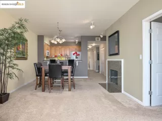 Photo #4: 41115274 Listing