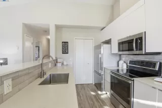 Photo #6: 41115285 Listing 
