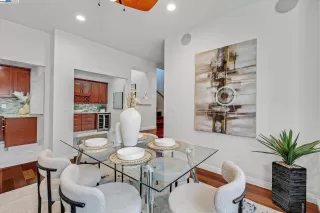 Photo #4: 41115297 Listing