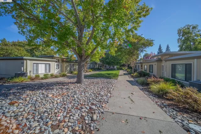 MLS: 41115306 Condo For Sale