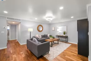 Photo #3: 41115332 Listing