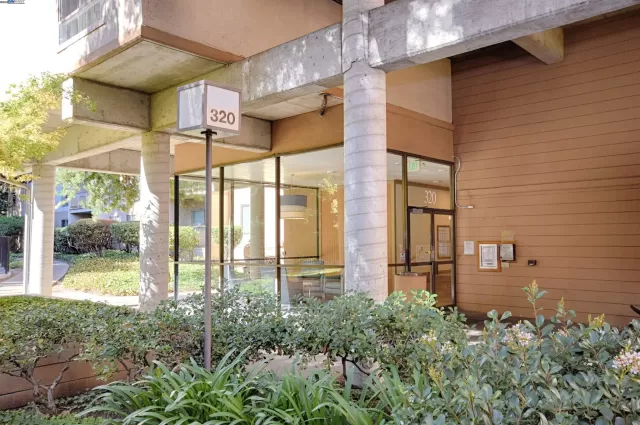 MLS: 41115340 Condo For Sale