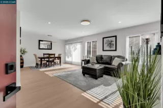Photo #2: 41115356 Listing 