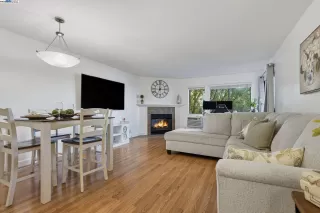 Photo #3: 41115421 Listing 