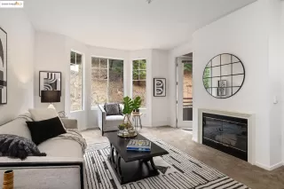Photo #6: 41115436 Listing