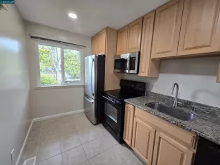 Photo #6: 41115438 Listing