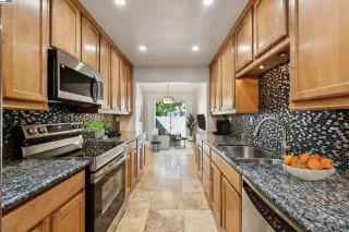 GARDEN ISLE Condos for Sale Browse active condo listings in GARDEN ISLE