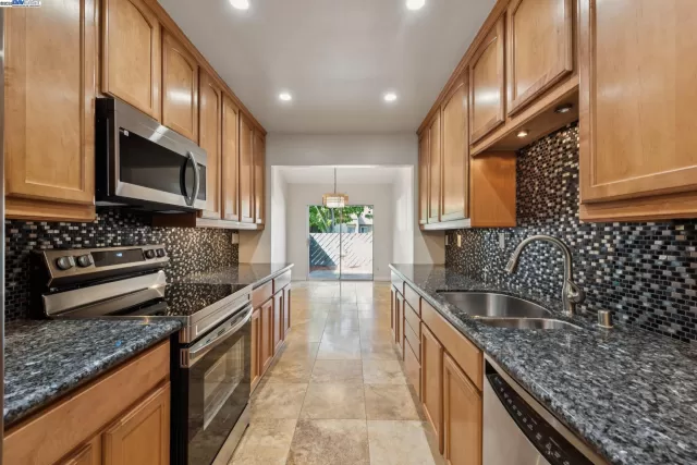 MLS: 41115443 Condo For Sale