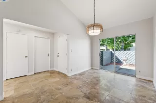 Photo #5: 41115443 Listing 