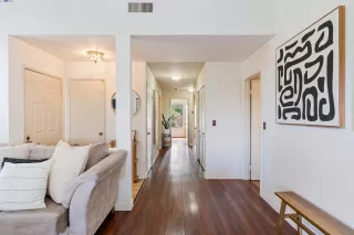 Photo #5: 41115494 Listing 