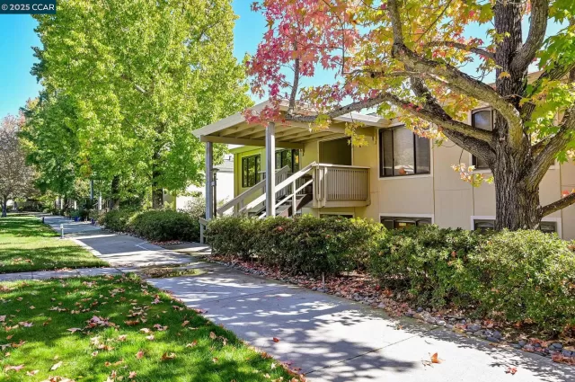 MLS: 41115524 Condo For Sale