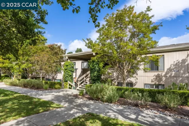 MLS: 41115541 Condo For Sale