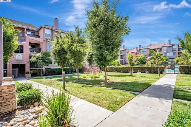 MLS: 41115549 Condo For Sale