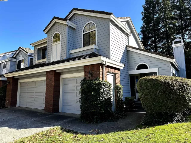 MLS: 41115551 Condo For Sale