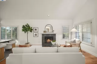 Photo #4: 41115551 Listing