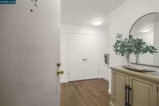 Photo #3: 41115558 Listing