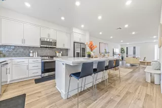 Photo #2: 41115567 Listing 