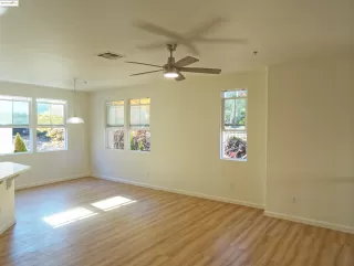 Photo #6: 41115579 Listing