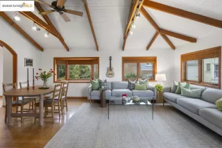 Photo #5: 41115582 Listing