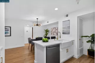 Photo #2: 41115585 Listing