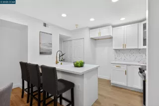 Photo #4: 41115585 Listing