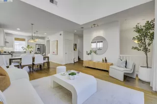 Photo #4: 41115591 Listing