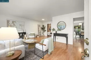 Photo #2: 41115606 Listing