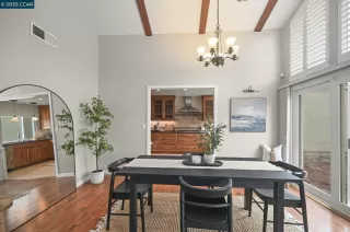 Photo #5: 41115613 Listing 