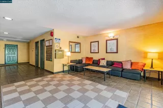 Photo #4: 41115615 Listing