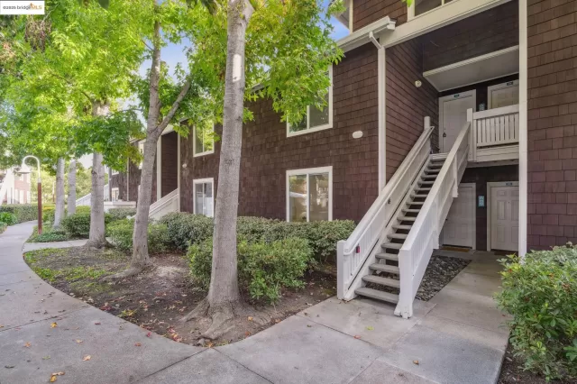 MLS: 41115618 Condo For Sale