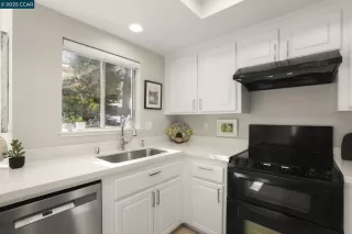 Photo #4: 41115646 Listing 