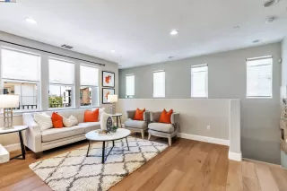 Photo #6: 41115653 Listing