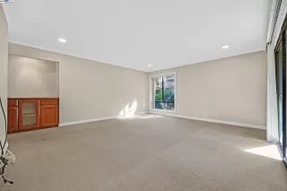Photo #5: 41115676 Listing