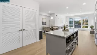Photo #6: 41115758 Listing