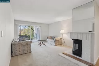 Photo #5: 41115768 Listing