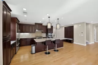 Photo #5: 41115778 Listing