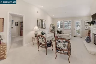 Photo #3: 41115798 Listing