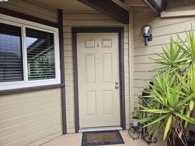 MLS: 41115851 Condo For Sale