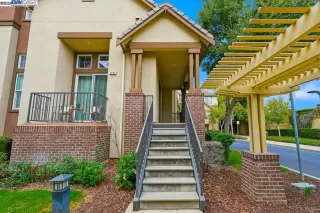 Photo #5: 41115890 Listing 